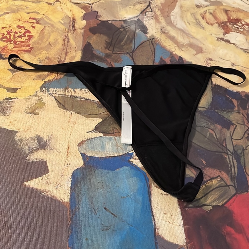 G String - Picture 2 of 3